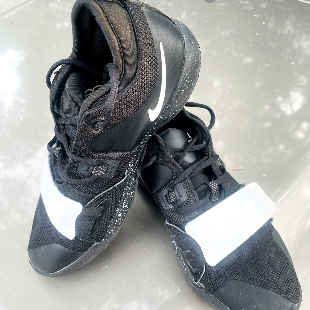 Nike St. George basketball shoes